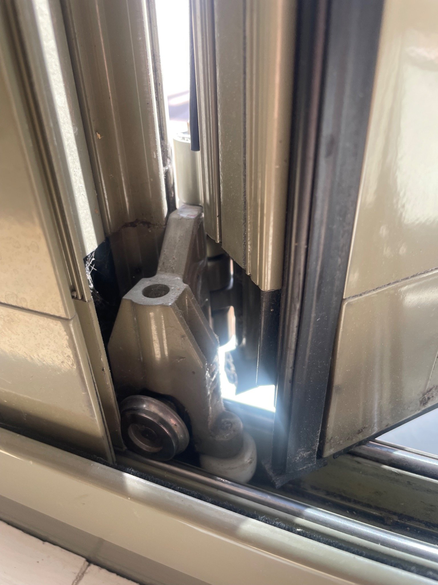 Bifold door roller detail